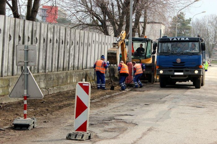Ilustračný obrázok k článku Novinky na Čermáni: Okrem opravy ciest aj nové parkovacie miesta