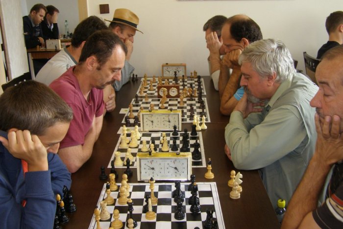Ilustračný obrázok k článku Šachové zápolenie v Nitre: Súťažiaci sa pobili O pohár primátora