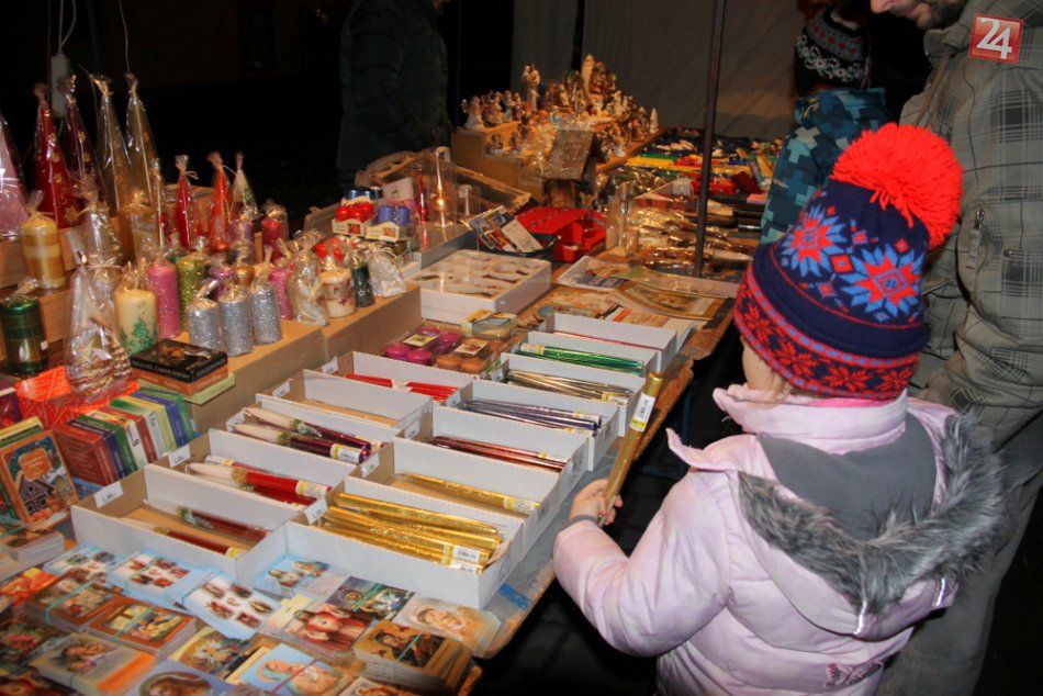 Ilustračný obrázok k článku Jarmok na základnej škole: Vianočná výzdoba a medovníčky