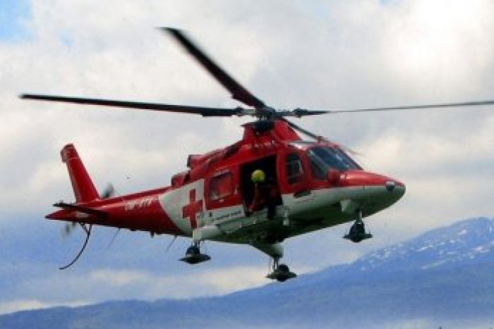 Ilustračný obrázok k článku Zásah vrtuľníku na Zobore: Muž sa zrútil z 20-metrovej výšky, lekárku vysadzovali na lane!