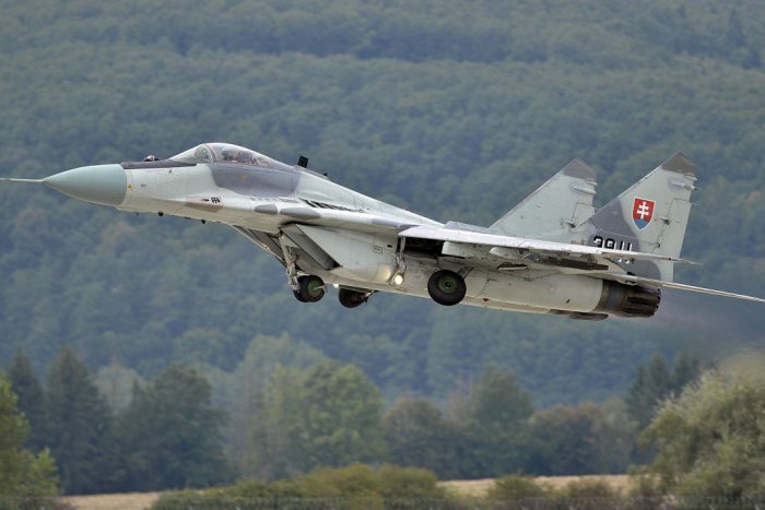 Ilustračný obrázok k článku Pád MiG-29 pri Nitre vyjde poriadne draho: Ministerstvo zaplatí vyše 2,6 milióna eur