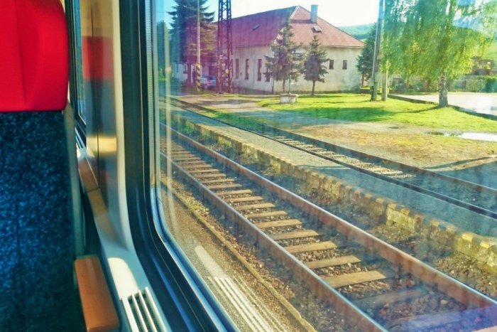 Ilustračný obrázok k článku Zrážka na železničnej trati: V Ivanke pri Nitre usmrtil vlak srnca