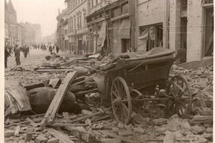 Ilustračný obrázok k článku Pohroma z nebies: Pred 75 rokmi bola Nitra terčom ničivého bombardovania