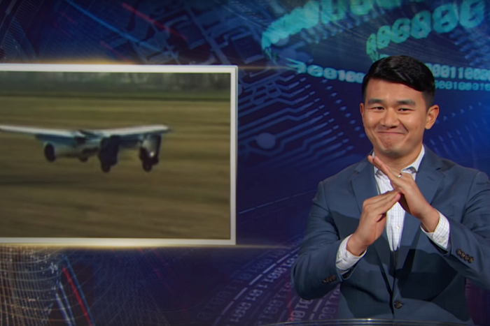 Ilustračný obrázok k článku VIDEO: Zábava na účet Aeromobilu, komik si uťahuje z nitrianskeho lietajúceho auta