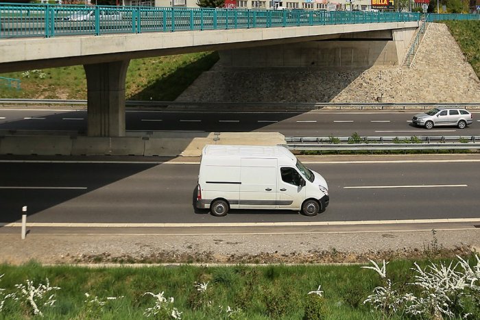 Ilustračný obrázok k článku Vodiči pozor: Premávka medzi Trnavou a Nitrou bude čiastočne obmedzená