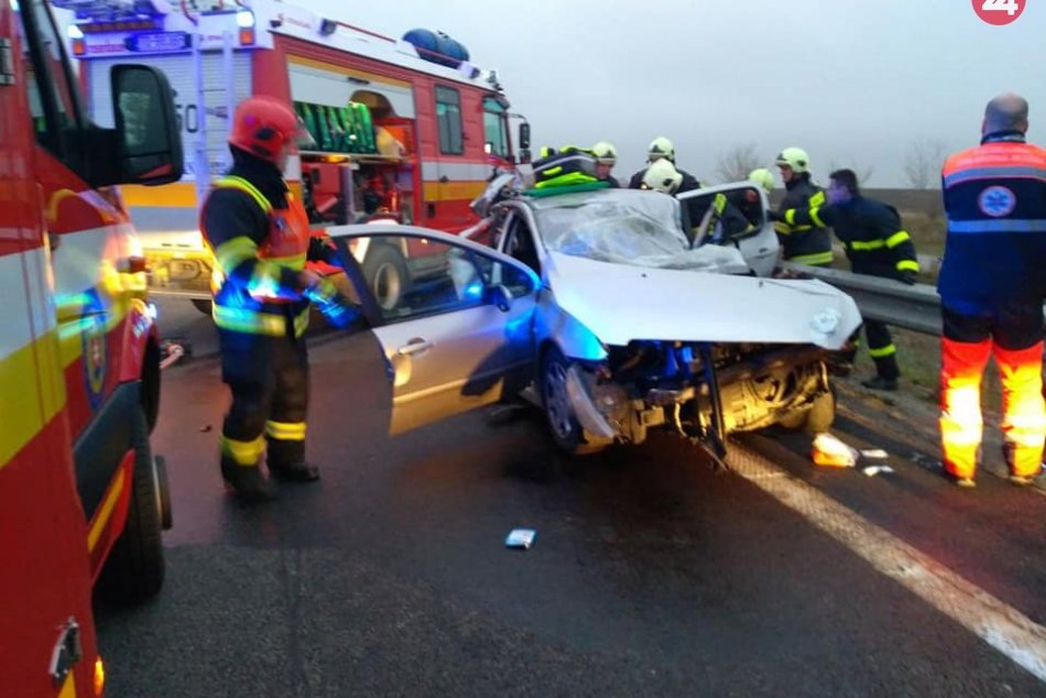Ilustračný obrázok k článku Vážna nehoda na R1 pri Nitre: Mladý vodič (†18) bol na mieste mŕtvy, FOTO