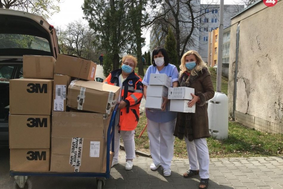 Ilustračný obrázok k článku Koronavírus: Automobilka darovala nemocniciam v Nitre ochranné pomôcky