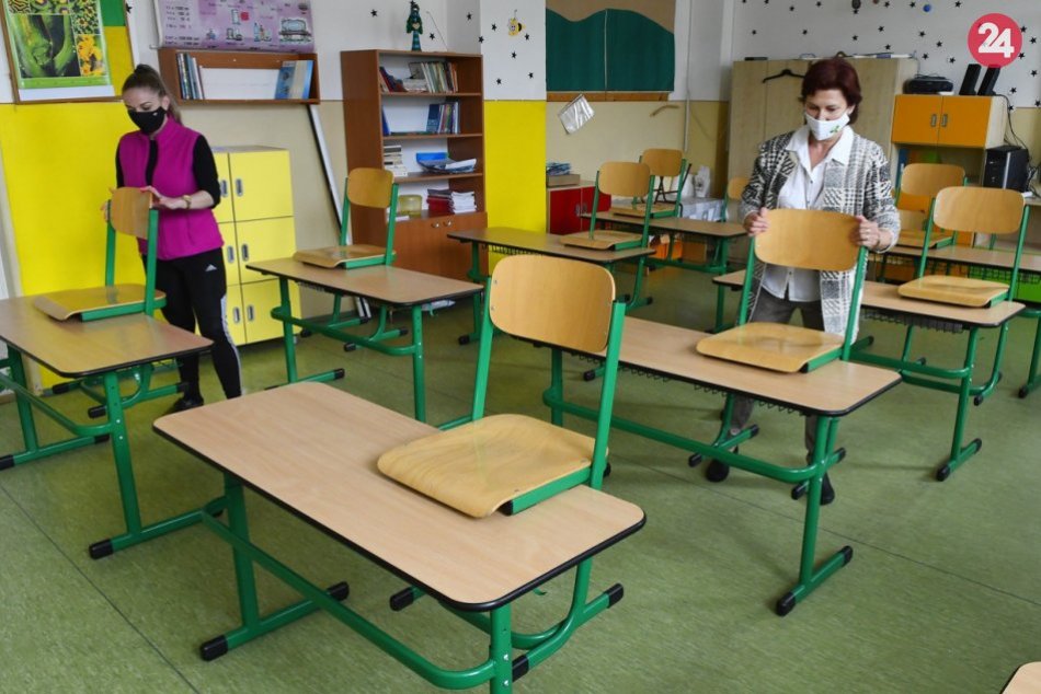 Ilustračný obrázok k článku Na základnej škole v Nitre museli zavrieť 9 tried: V karanténe bolo vyše 180 detí