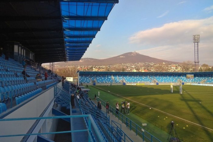 Ilustračný obrázok k článku FC Nitra sa zo štadióna sťahovať nemusí: Mesto si však určilo viaceré podmienky
