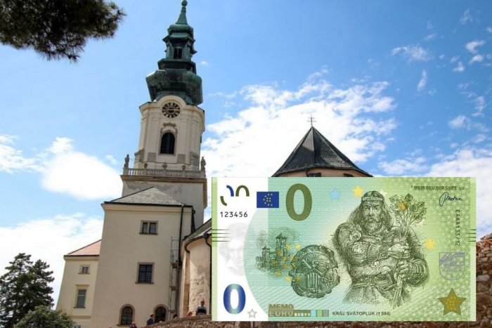 Ilustračný obrázok k článku Na Nitrianskom hrade majú unikátnu eurobankovku: Zdobí ju kráľ Svätopluk