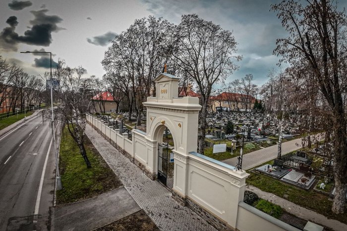Ilustračný obrázok k článku Topoľčanci, HLASUJTE! Starý cintorín sa uchádza o ocenenie Kultúrna pamiatka roka