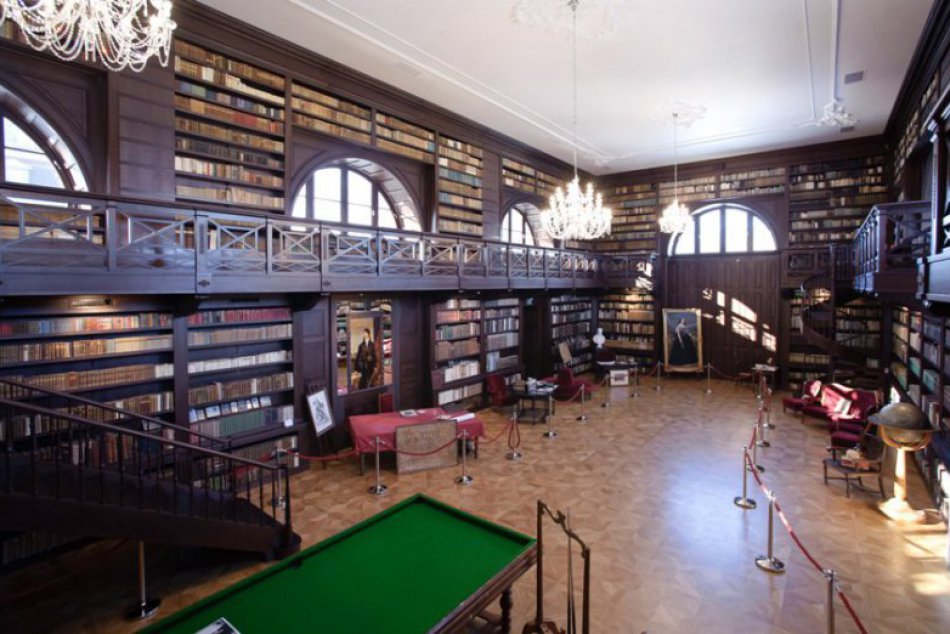 Apponyiovská knižnica v Oponiciach