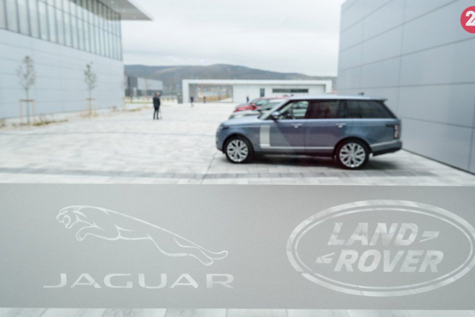 Jaguar v Nitre oficiálne spustil výrobu: FOTO zo slávnostného otvorenia