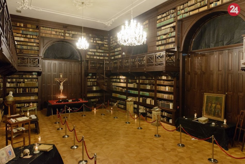 Gutenbergova knižnica v Oponiciach